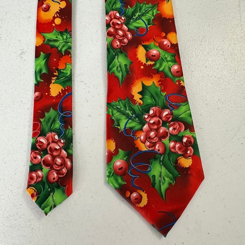 Jerry Garcia Mt. Tam Collection 68 Mens Red Holly Berry Christmas Tie Holiday